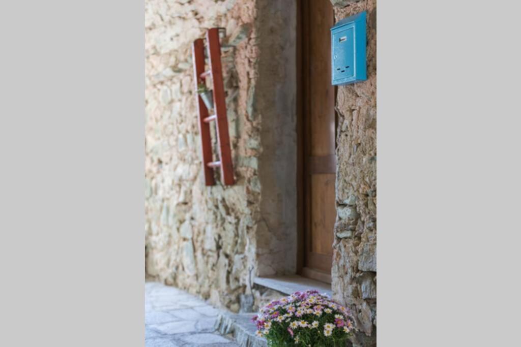 La Casa Di Sandra A Noli Exterior foto