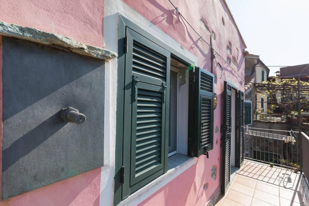 La Casa Di Sandra A Noli Exterior foto