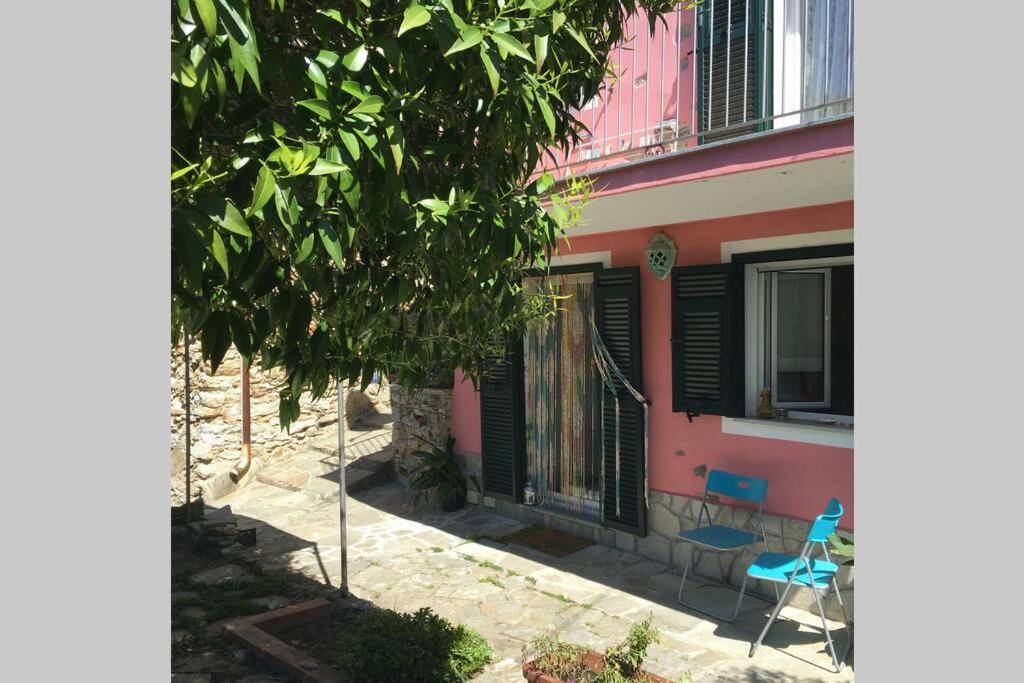 La Casa Di Sandra A Noli Exterior foto